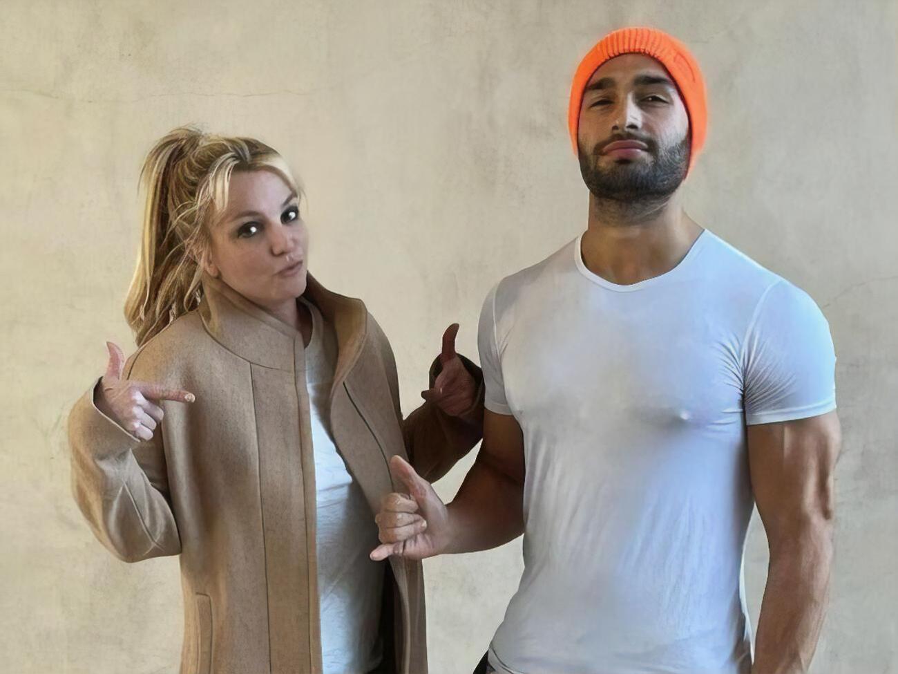 Спирс и Ашгари познакомились на съемках клипа