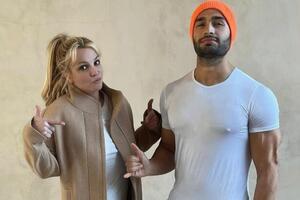 Спирс и Ашгари познакомились на съемках клипа