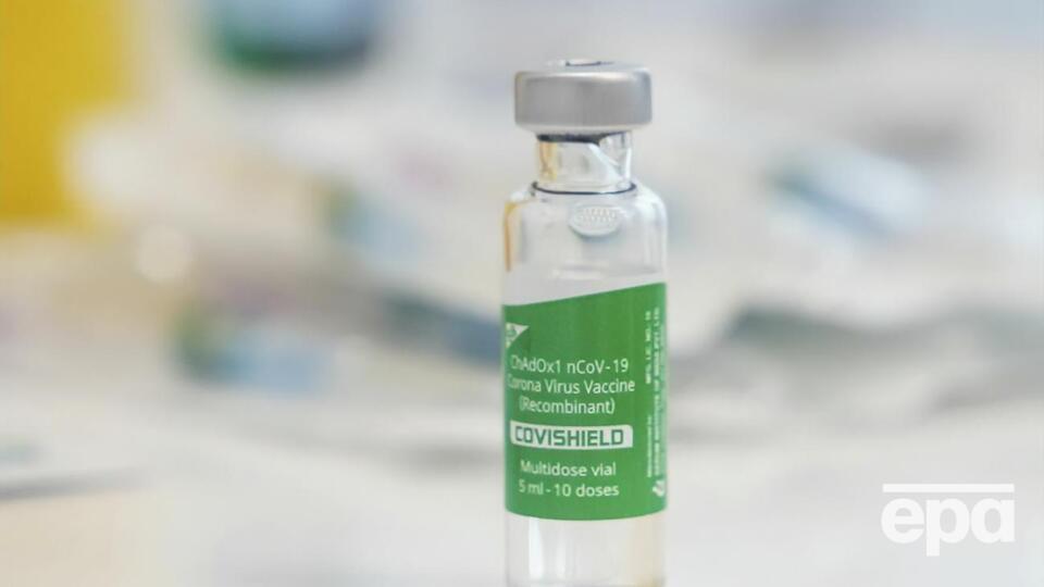Украинцев вакцинируют прибывшей из Индии вакциной Covishield
