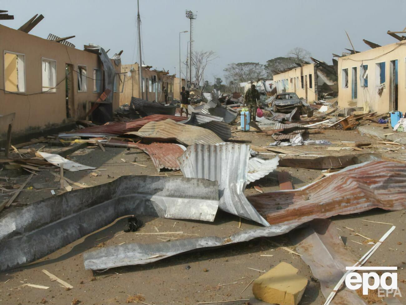Взрывов было не менее четырех
