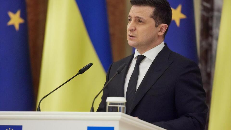 Зеленський: Інформаційно Україну атакують не лише ззовні, але і зсередини