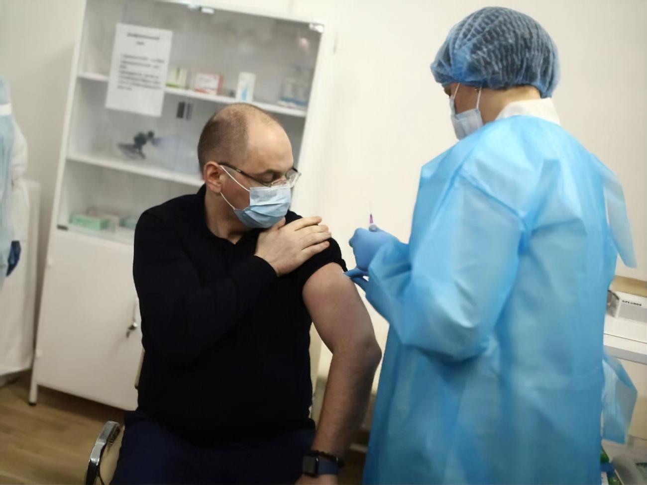 Степанов вакцинировался 1 марта
