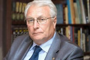 Комисаренко: Вторая волна будет выше еще и потому, что к нам постепенно начнут попадать люди, которые являются носителями мутаций