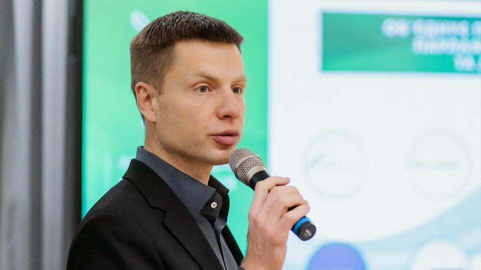 Гончаренко: У мене неодноразово запитували, чи буду я вакцинуватися. Ось, друзі, дотримав слова