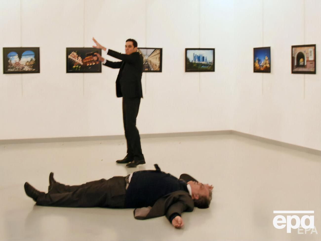 Самого убийцы российского дипломата среди осужденных нет &ndash; его застрелила турецкая полиция в тот же день