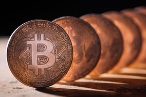 Максимальна ціна біткоіна за весь час торгів – $58 332