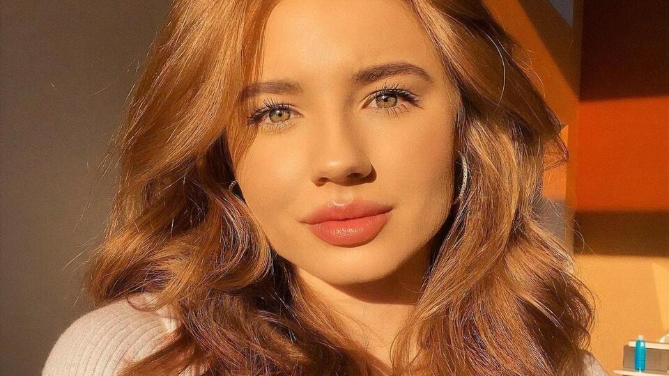 Василенко: Я помню просто, что он сверху, он огромный. Я не могу вылезти