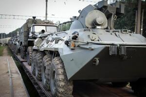 РФ хочет расширить военное присутствие на подконтрольной боевикам "ДНР" и "ЛНР" территории, сообщили в ГУР Минобороны Украины