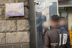 Обшуки провели в центральному офісі агентства й удома у співробітників