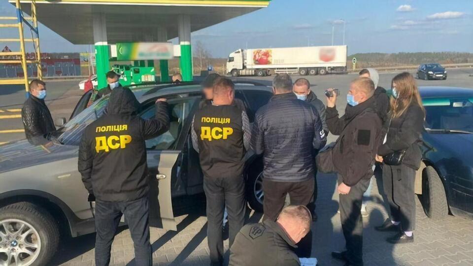 Чиновник требовал у местного предпринимателя $3,8 тыс.