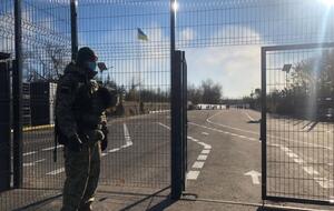 КПВВ "Станица Луганская" работал без перебоев