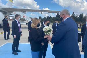 Зеленський (у центрі) має зустрітися із президентом Туреччини Ердоганом