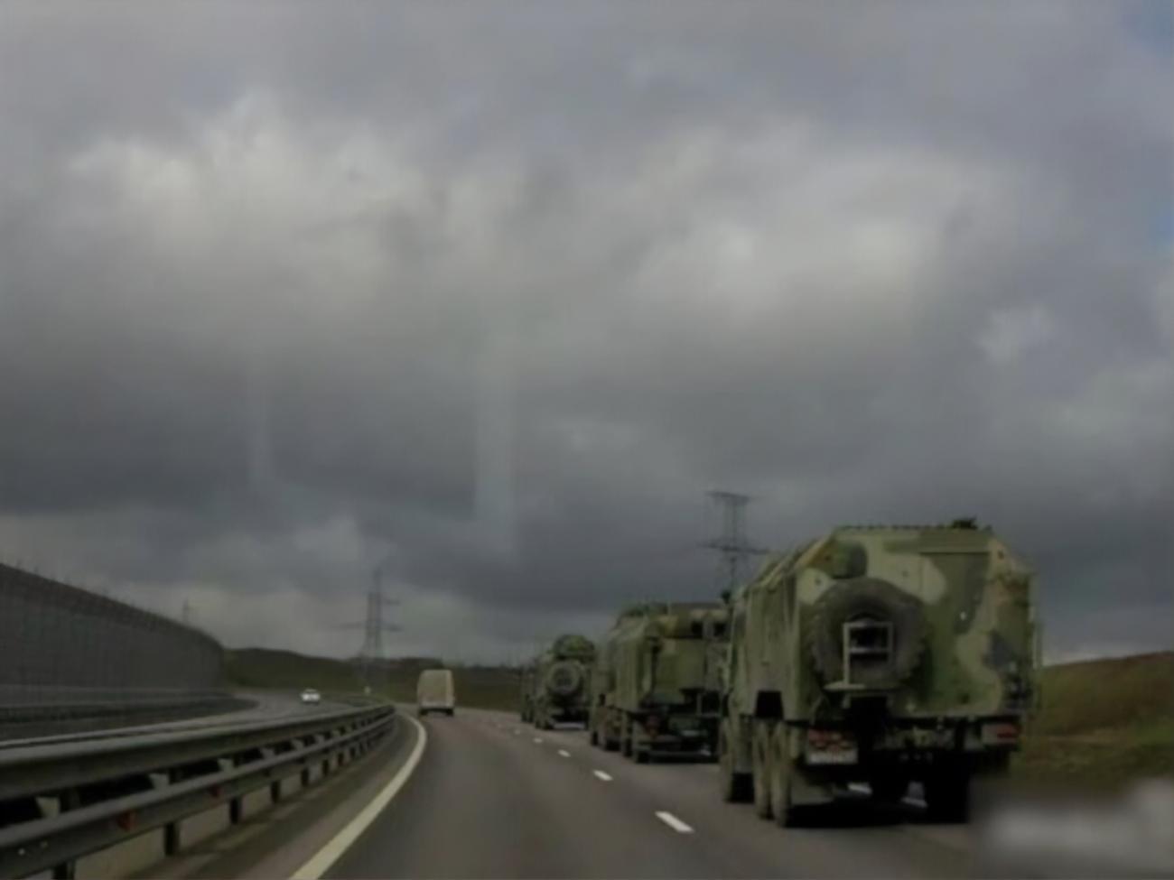 По оценкам американских чиновников, РФ могла перебросить к границе около 4 тыс. военнослужащих