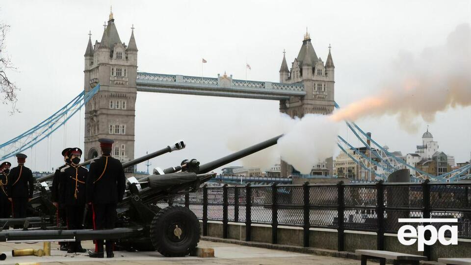 Всего прозвучал 41 залп