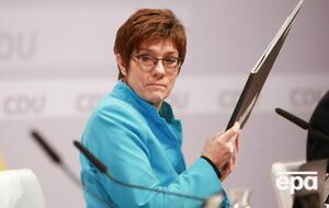 Крамп-Карренбауер висловила нерозуміння дій РФ
