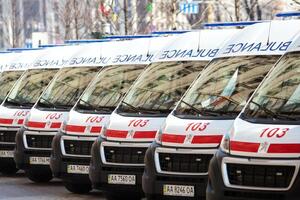 Нагрузка на "скорые" в некоторых регионах снижается