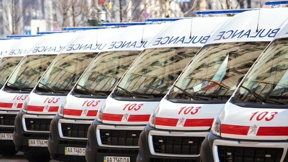 Нагрузка на "скорые" в некоторых регионах снижается