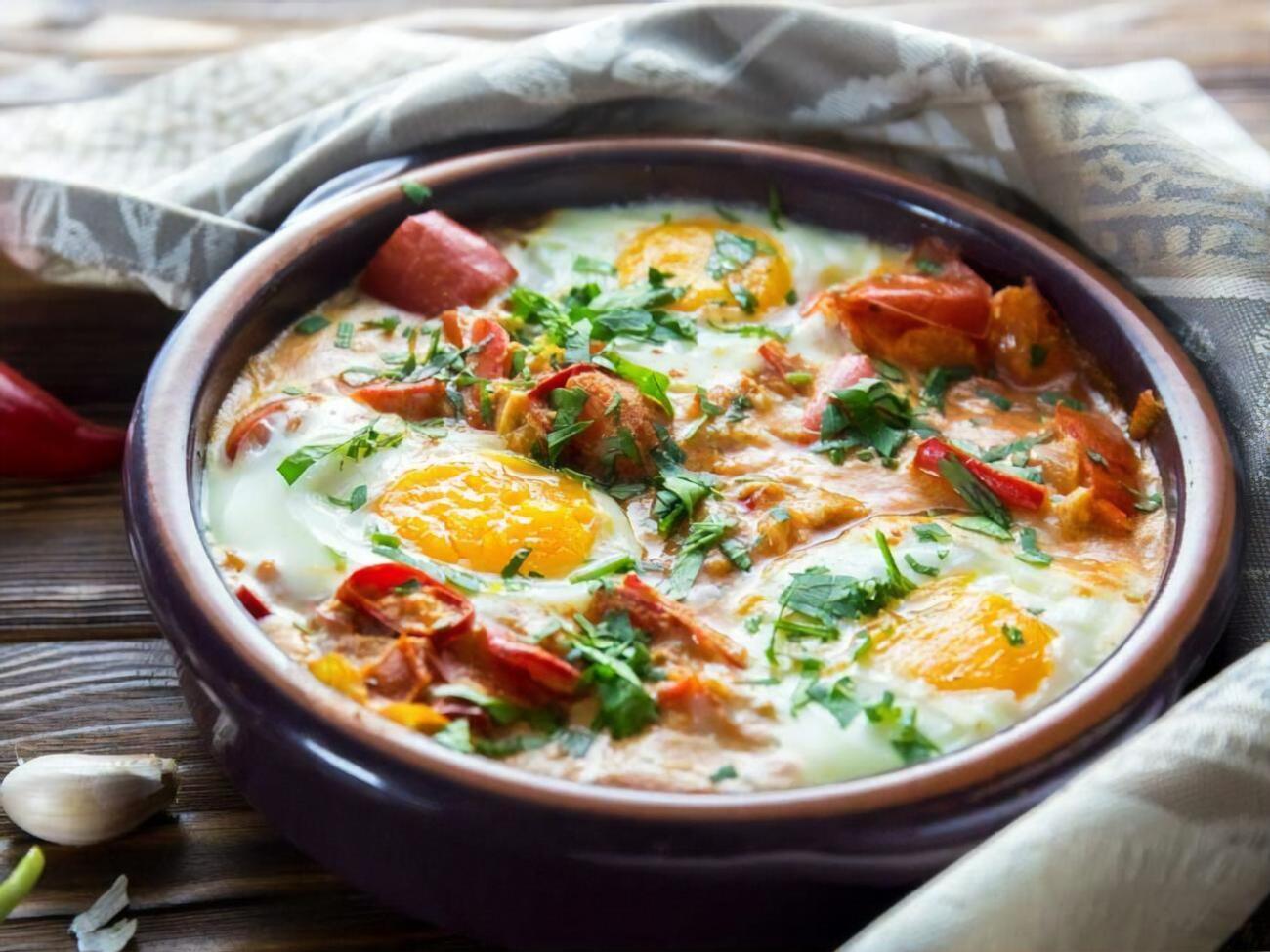 Шакшука&nbsp;&ndash; это оригинальная яичница