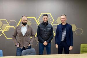 Олександр Горенюк (у центрі): Думаю, не перебільшу, якщо скажу, що такий крок – один із найважливіших для нашої реформи