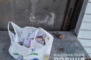 Заместитель директора почтового отделения хранила пакет с деньгами дома
