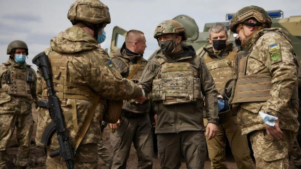 Для України особливо важлива підтримка США для вступу країни в НАТО, зазначив Зеленський (на фото у центрі)