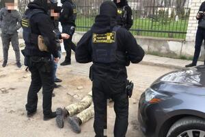 Військовослужбовець погрожував, що відправить чоловіка служити в район проведення ООС