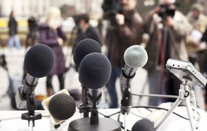 По меньшей мере у 25% представителей медиа во время карантина возникли проблемы в освещении деятельности органов власти, сообщили в НСЖУ