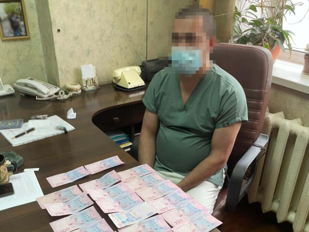 Правоохранители выясняют, были ли причастны к коррупционной схеме другие лица