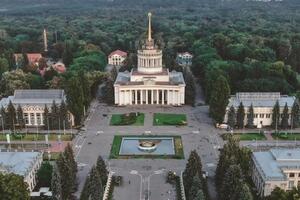 На ВДНХ пришли с обысками