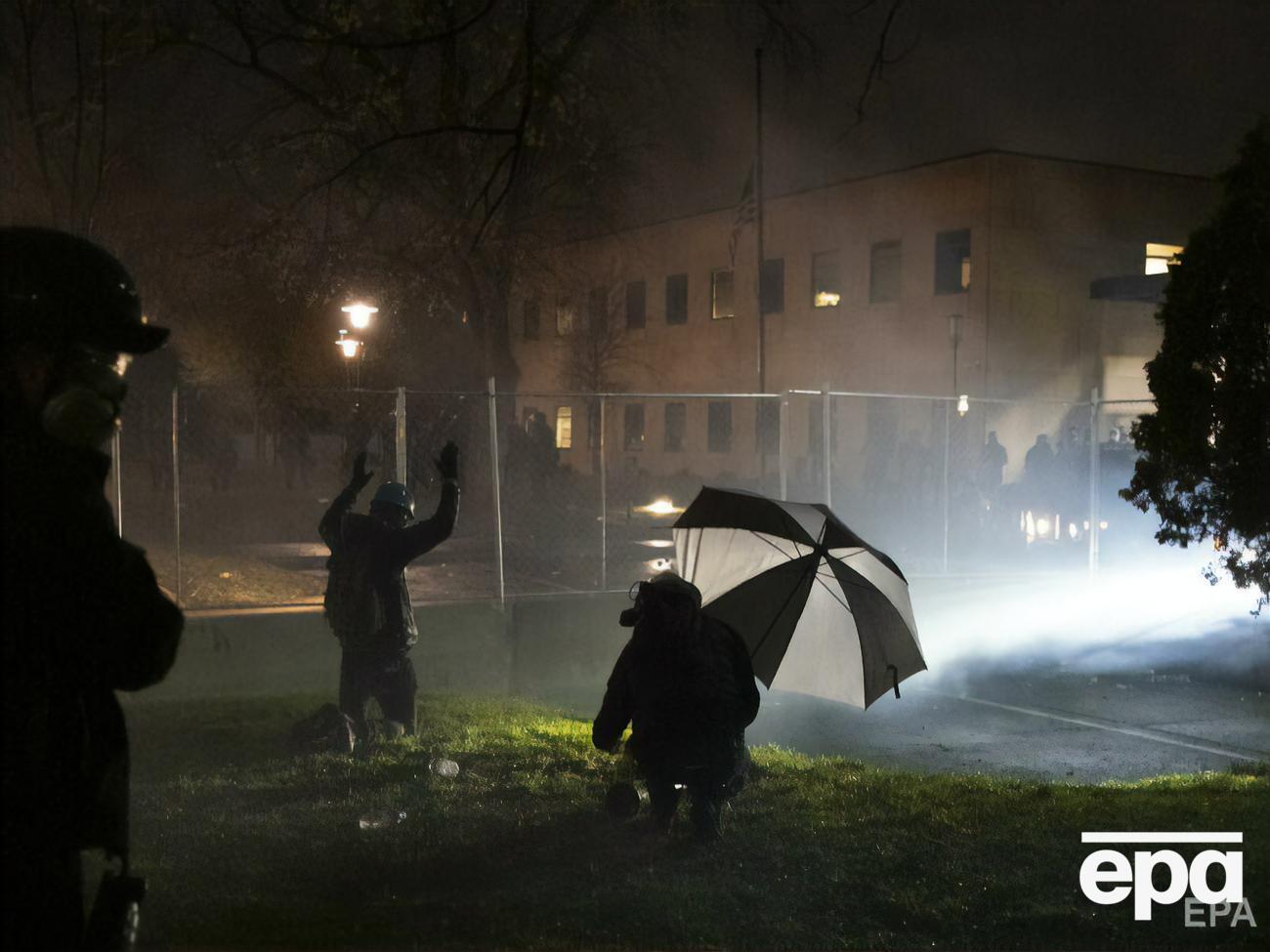 В США продолжаются протесты из-за убийства полицейскими афроамериканца. Фоторепортаж