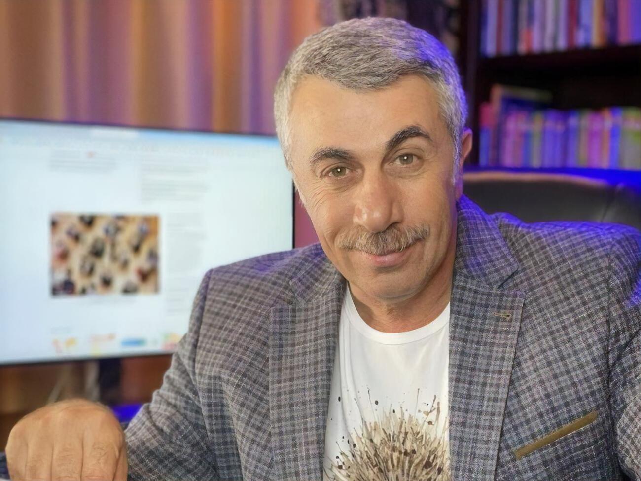 Комаровський розраховує на "преміум-версію" "вакцинального чипа"