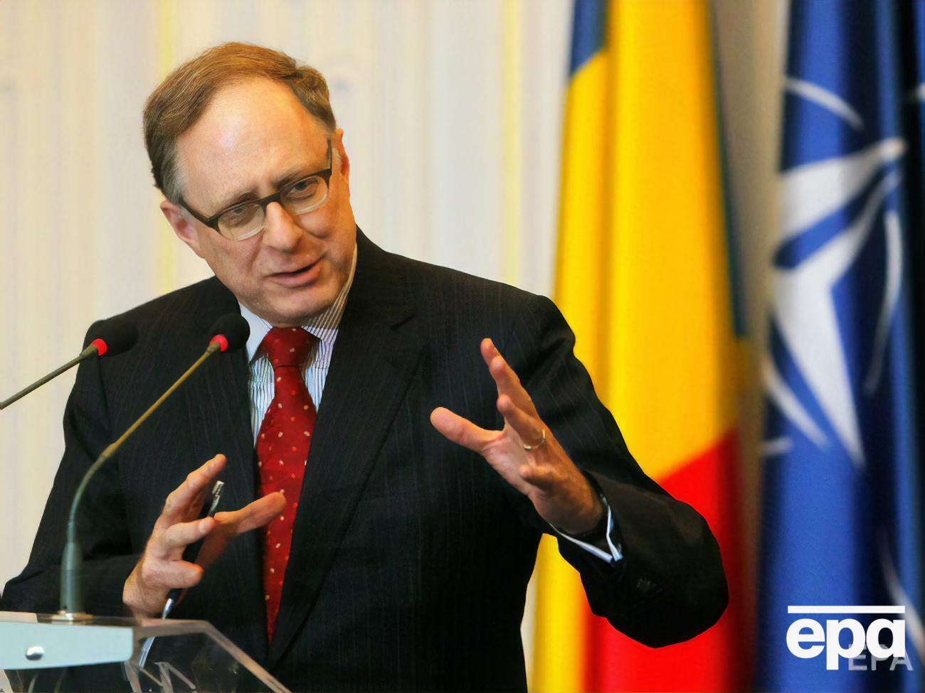 Во времена аннексии Крыма и начала российской агрессии на востоке Украины Вершбоу был&nbsp;заместителем генерального секретаря НАТО