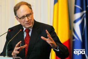 За часів анексії Криму і початку російської агресії на сході України Вершбоу був заступником генерального секретаря НАТО