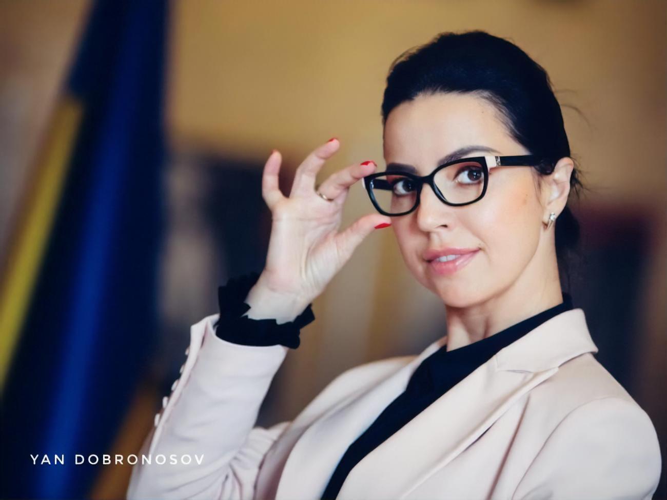 Дмитриева: Производителям нужно время для того, чтобы нарастить объемы