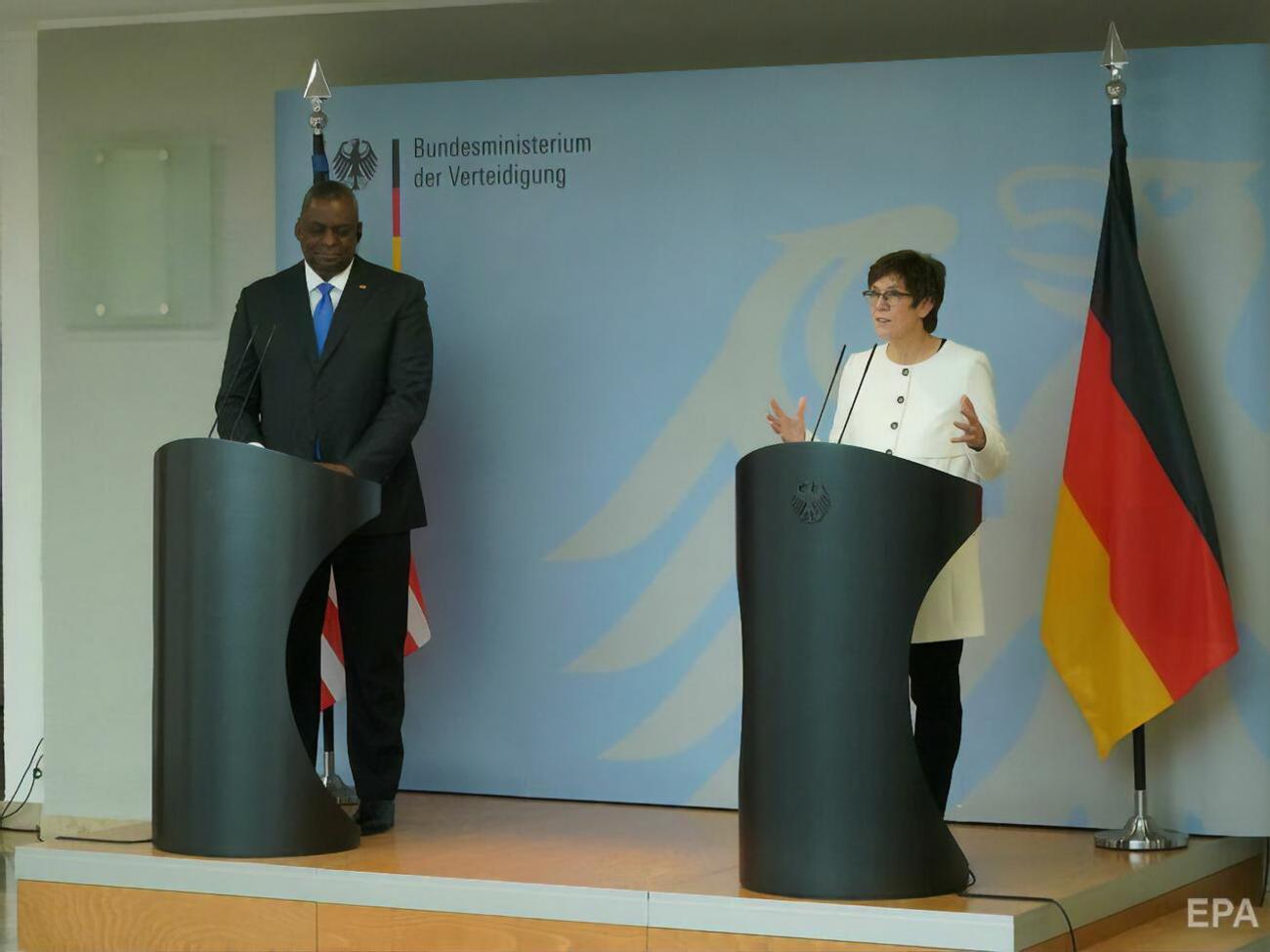 Крамп-Карренбауер говорила про "Північний потік &ndash; 2" під час зустрічі з міністром оборони США