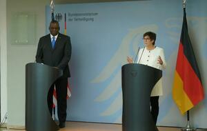 Крамп-Карренбауер говорила про "Північний потік – 2" під час зустрічі з міністром оборони США