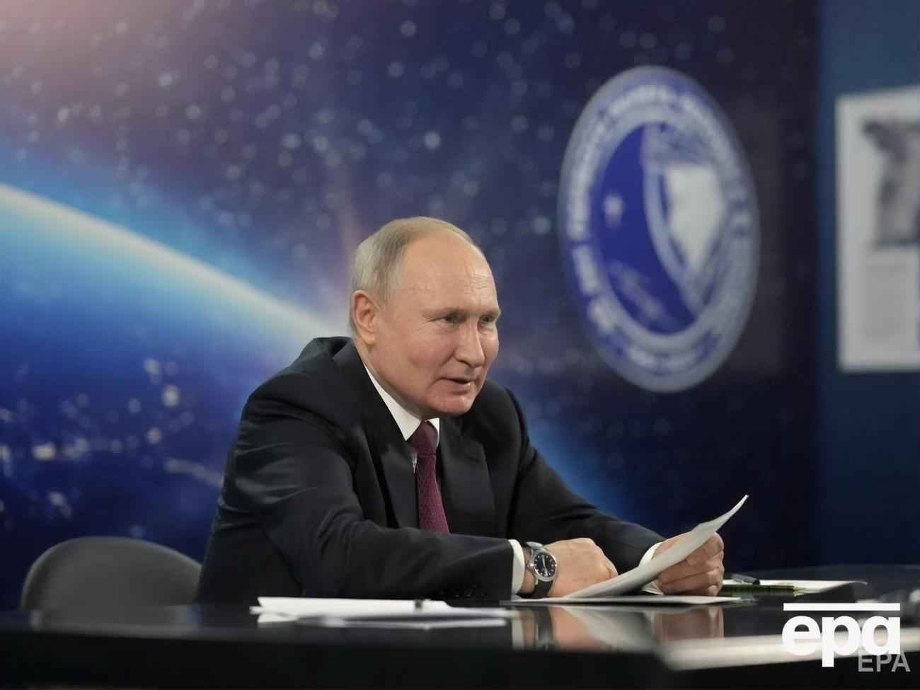 Какой именно вакциной прививался Путин, неизвестно