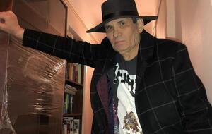 По словам сына Алибасова, на лечение отца ежемесячно уходит до 500 тыс. руб.