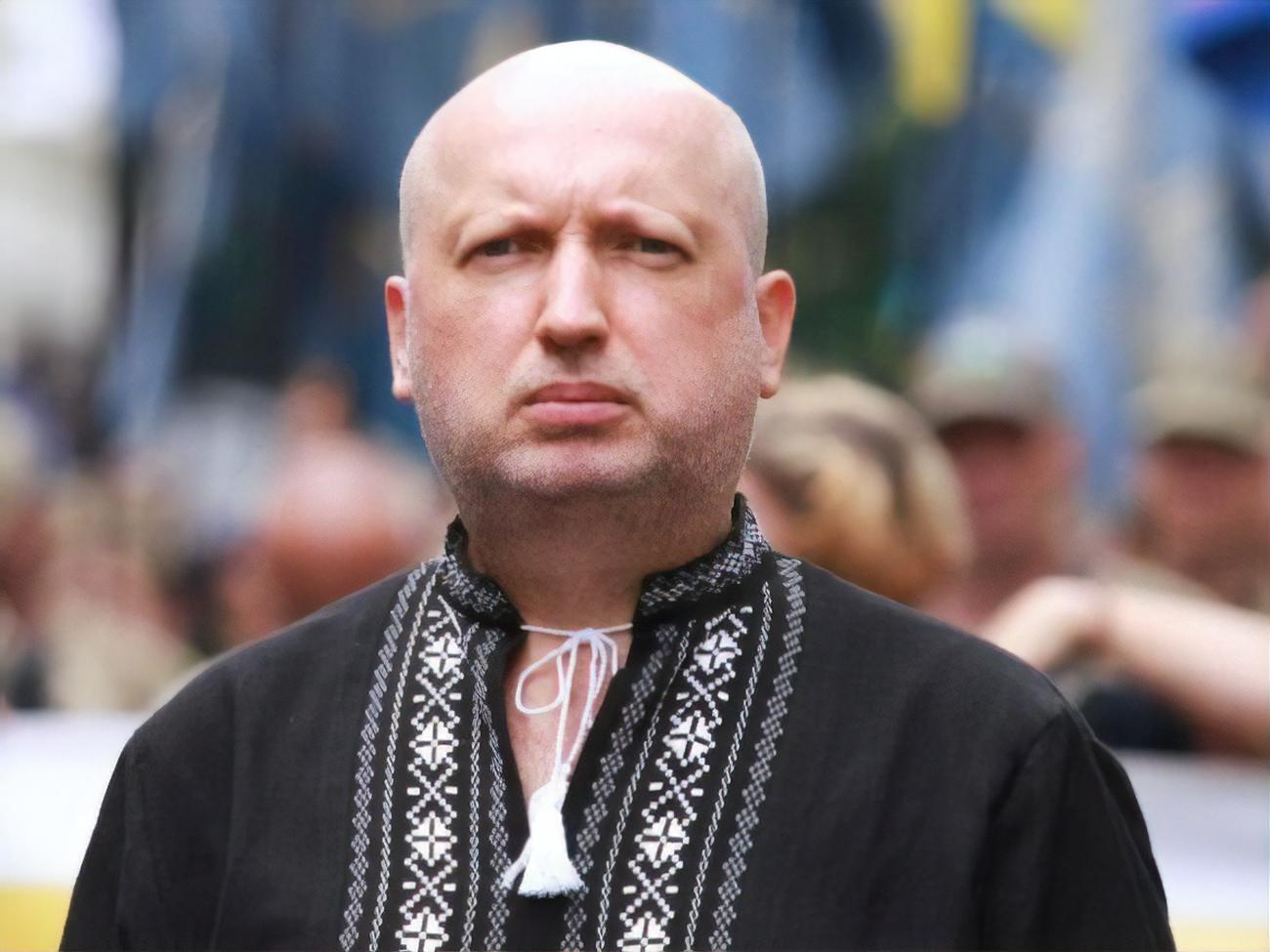 Турчинов: Да, на войне действительно бывают потери, особенно когда освобождаешь с оружием в руках свою землю