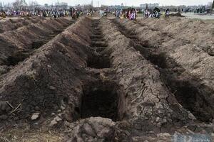 Що в Україні в моргах роблять із померлими від коронавірусу. Фоторепортаж