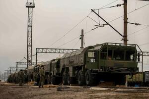 Російські "Іскандери" тепер за 300 км від українського кордону