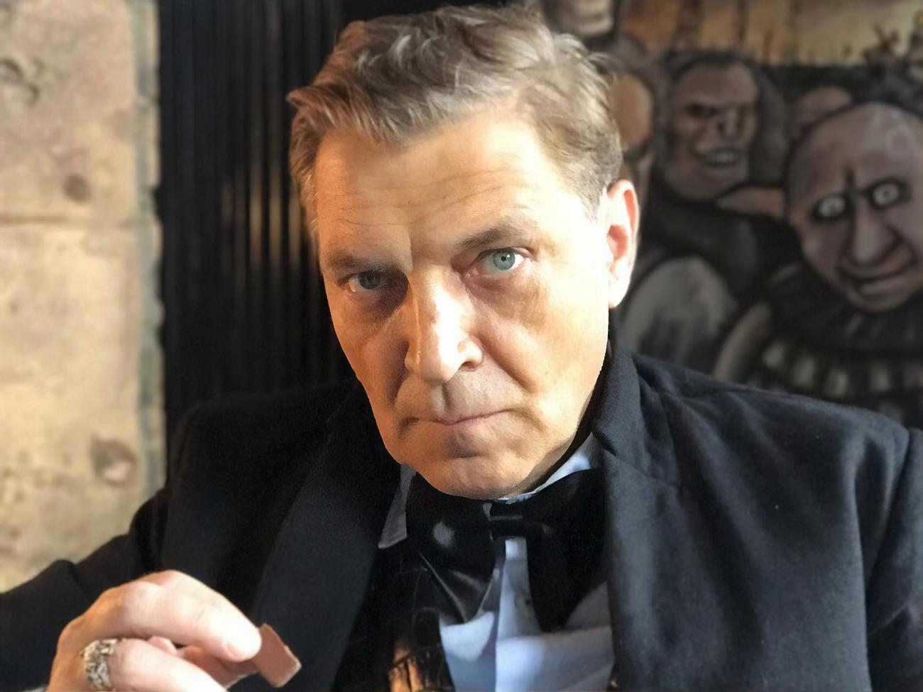 Есть два варианта развития возможной войны между Россией и Украиной, и "оба они смертельные для РФ", считает Невзоров