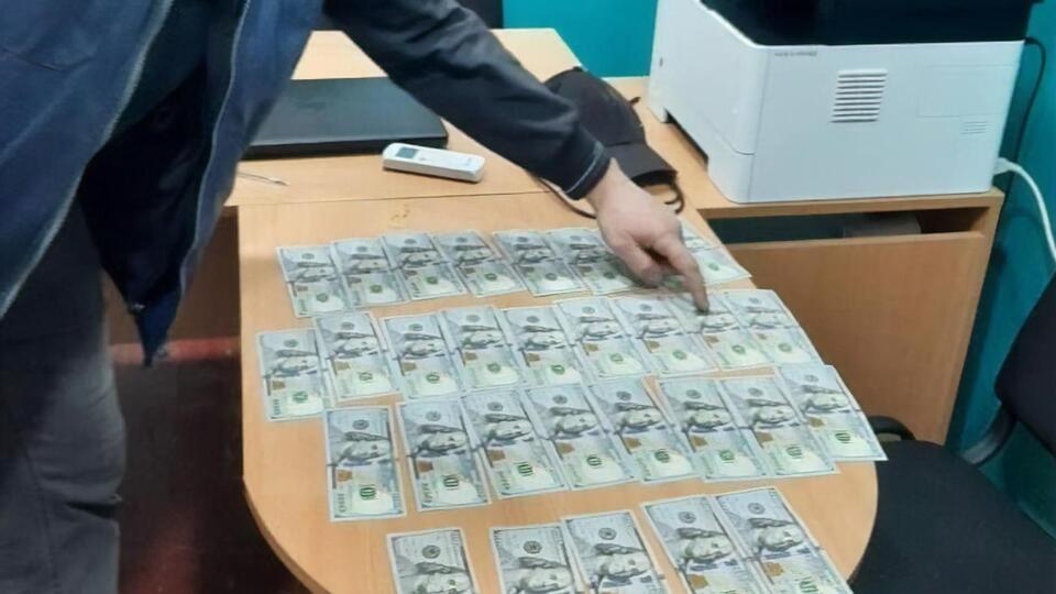 Сообщается, что правоохранитель хотел избежать ответственности за взяточничество