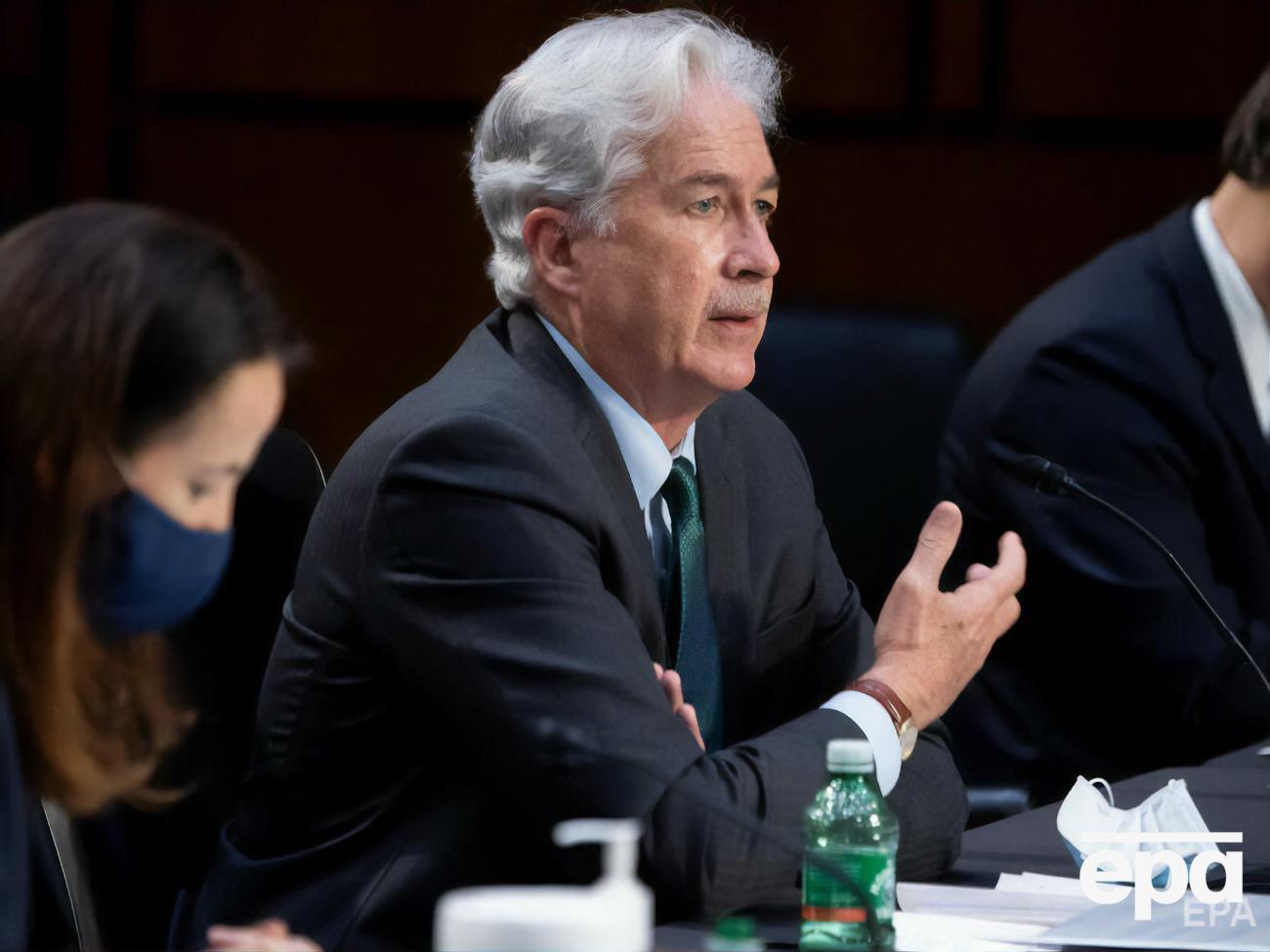 Наращивание войск РФ возле Украины создает основу для ограниченного военного вторжения, считает Бернс