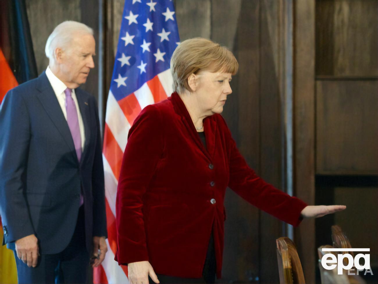 Меркель и Байден&nbsp;обеспокоены наращиванием войск РФ на границах с Украиной