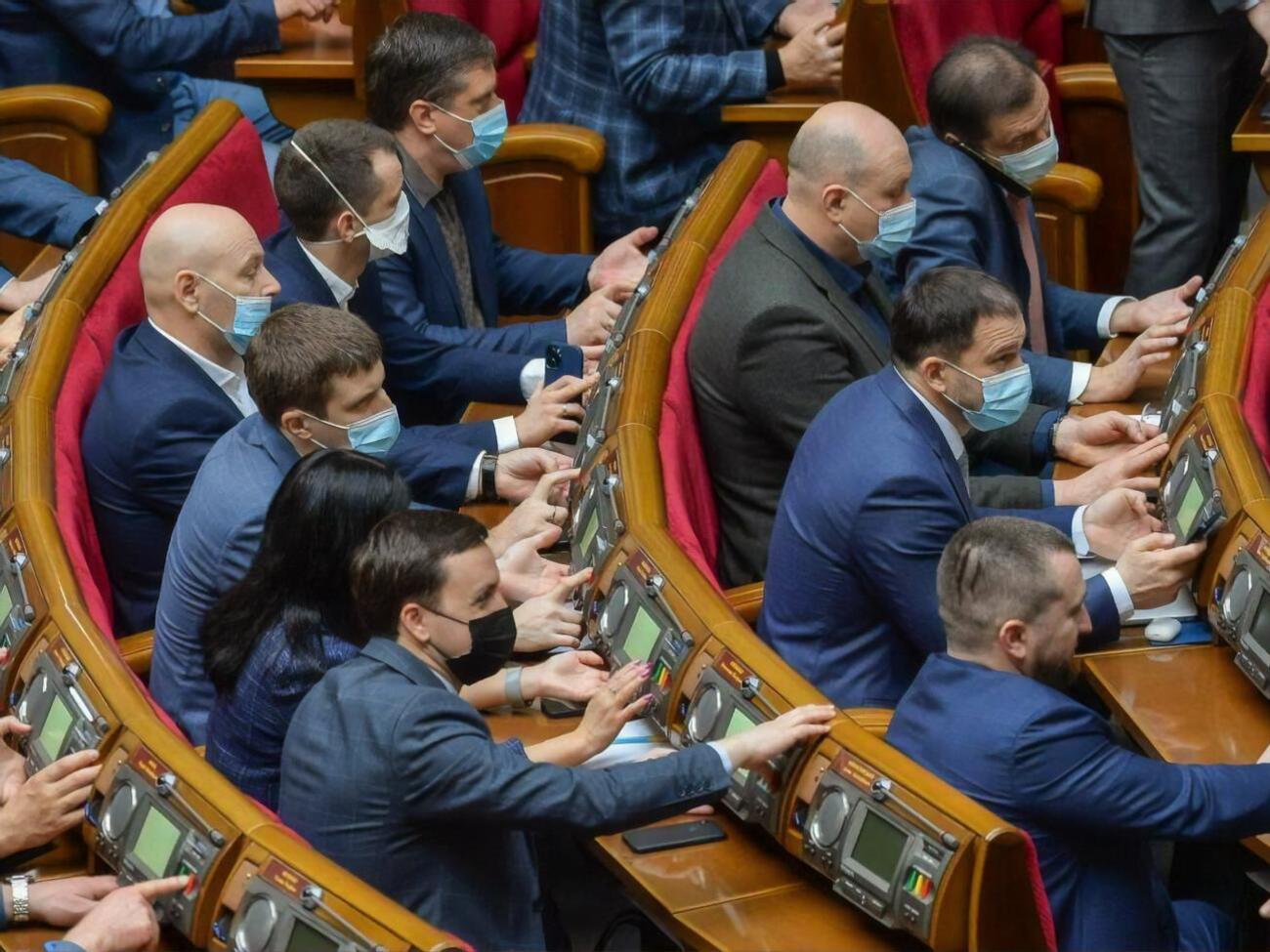 Рада ухвалила закони на позачерговому засіданні 13 квітня