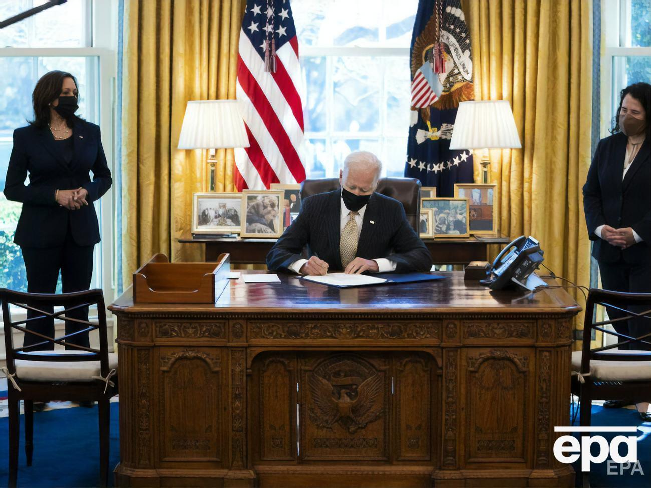 Байден ввів нові санкції проти Росії