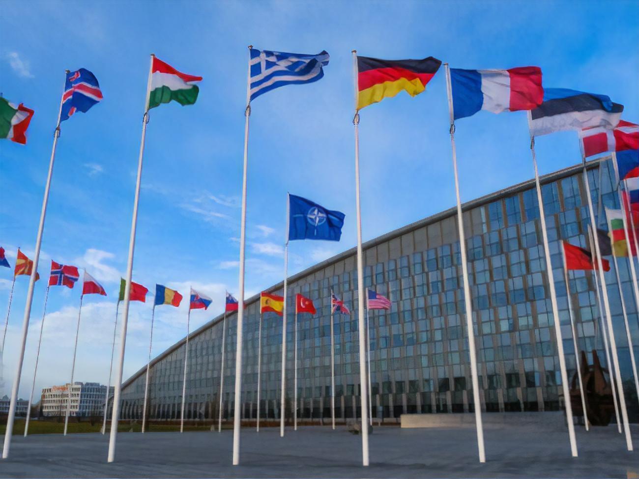 В НАТО призвали Россию снизить градус напряженности на границах Украины