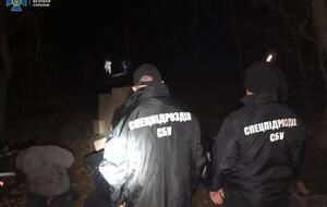 Контрабандисты перевозили груз на самодельных плавсредствах через реку Северский Донец