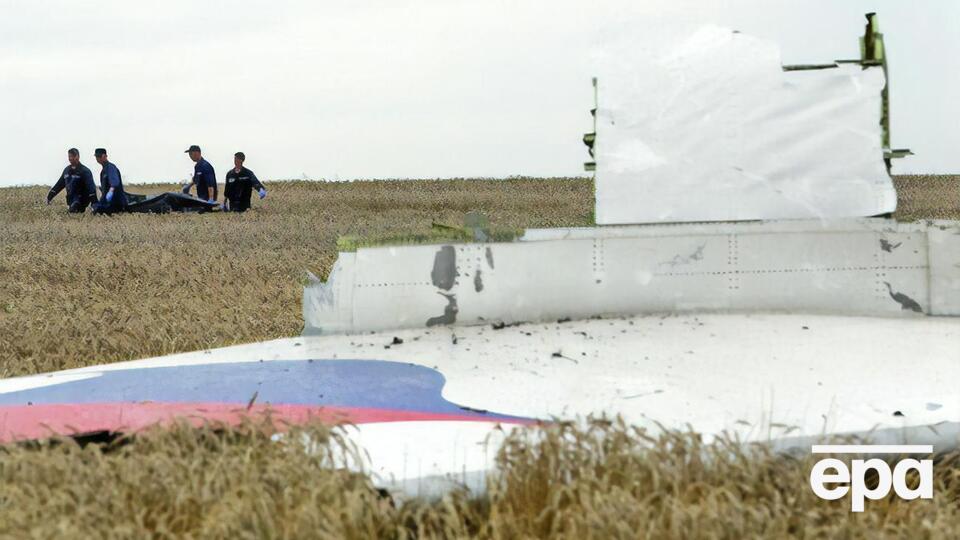 Boeing 777, що летів з Амстердама в Куала-Лумпур, зазнав аварії 17 липня 2014 року